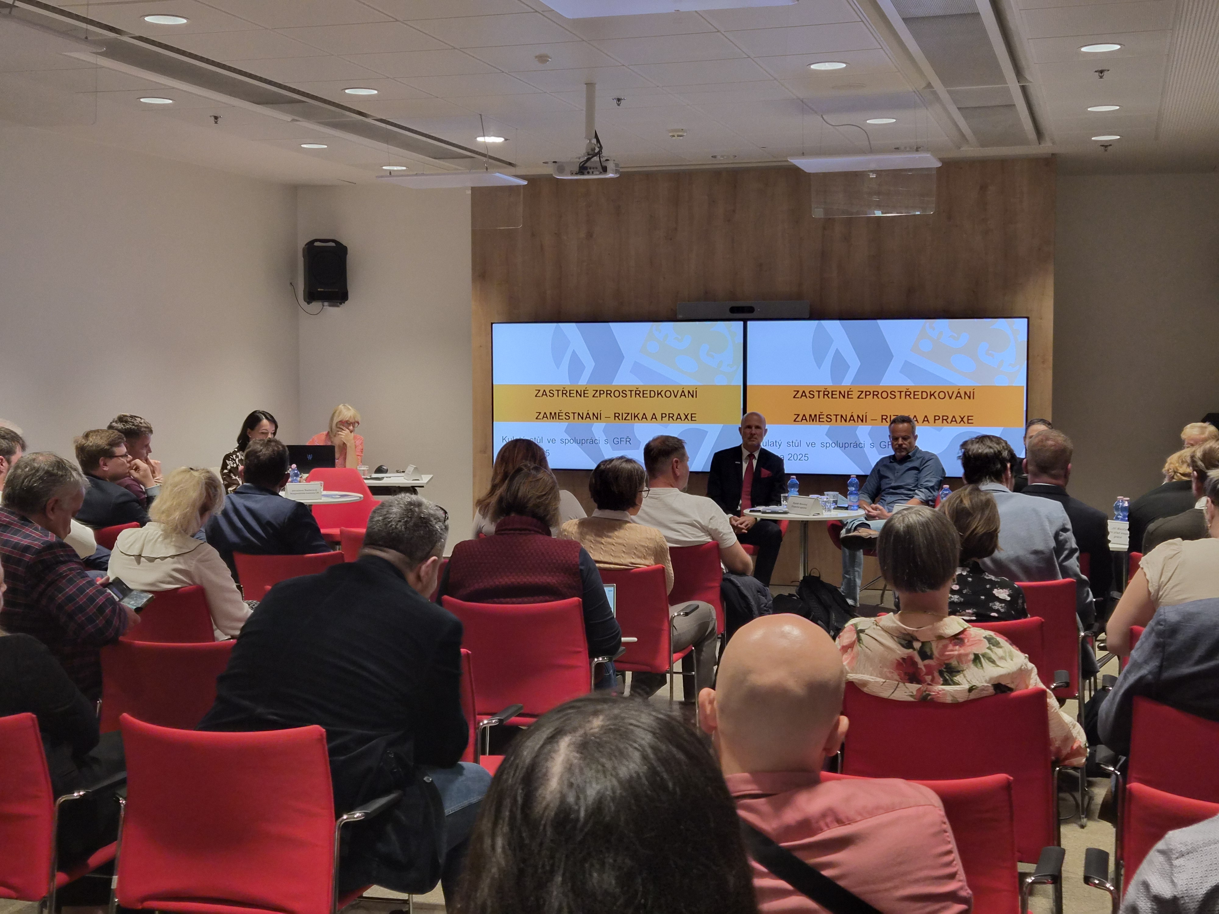 Juha Majitelé společnosti na semináři Hospodářské komory ČR