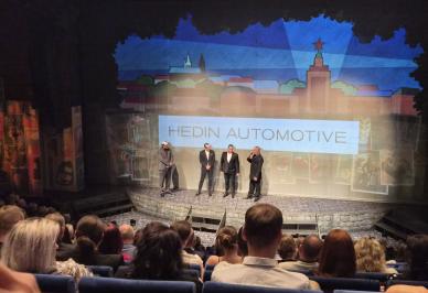 Juha na divadelním představení Šakalí léto