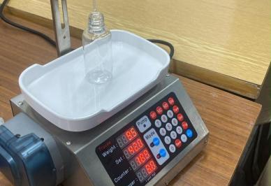 Automatizace plnění lahviček s vůněmi pro AHOME – investice do moderní technologie