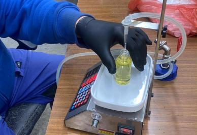 Automatizace plnění lahviček s vůněmi pro AHOME – investice do moderní technologie