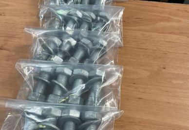 Ruční práce, která dává smysl: kompletace šroubových sestav